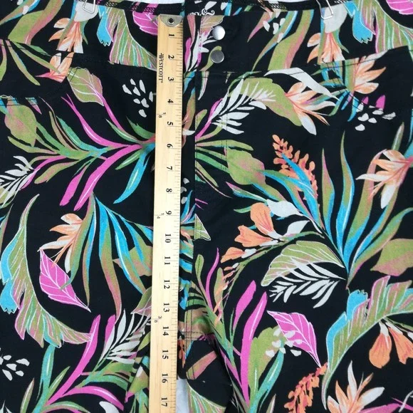 Terra & Sky Womens Pants Skinny Legging Crop Black‎ Tropical Pull On Plus 3X 24W - Picture 4 of 9
